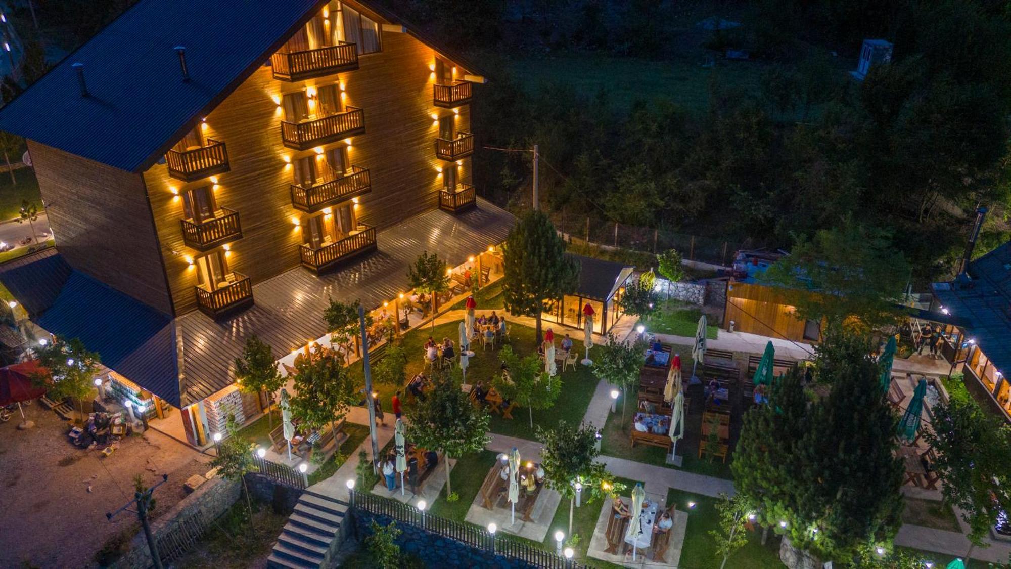 Hotel Jezerca Theth Bagian luar foto