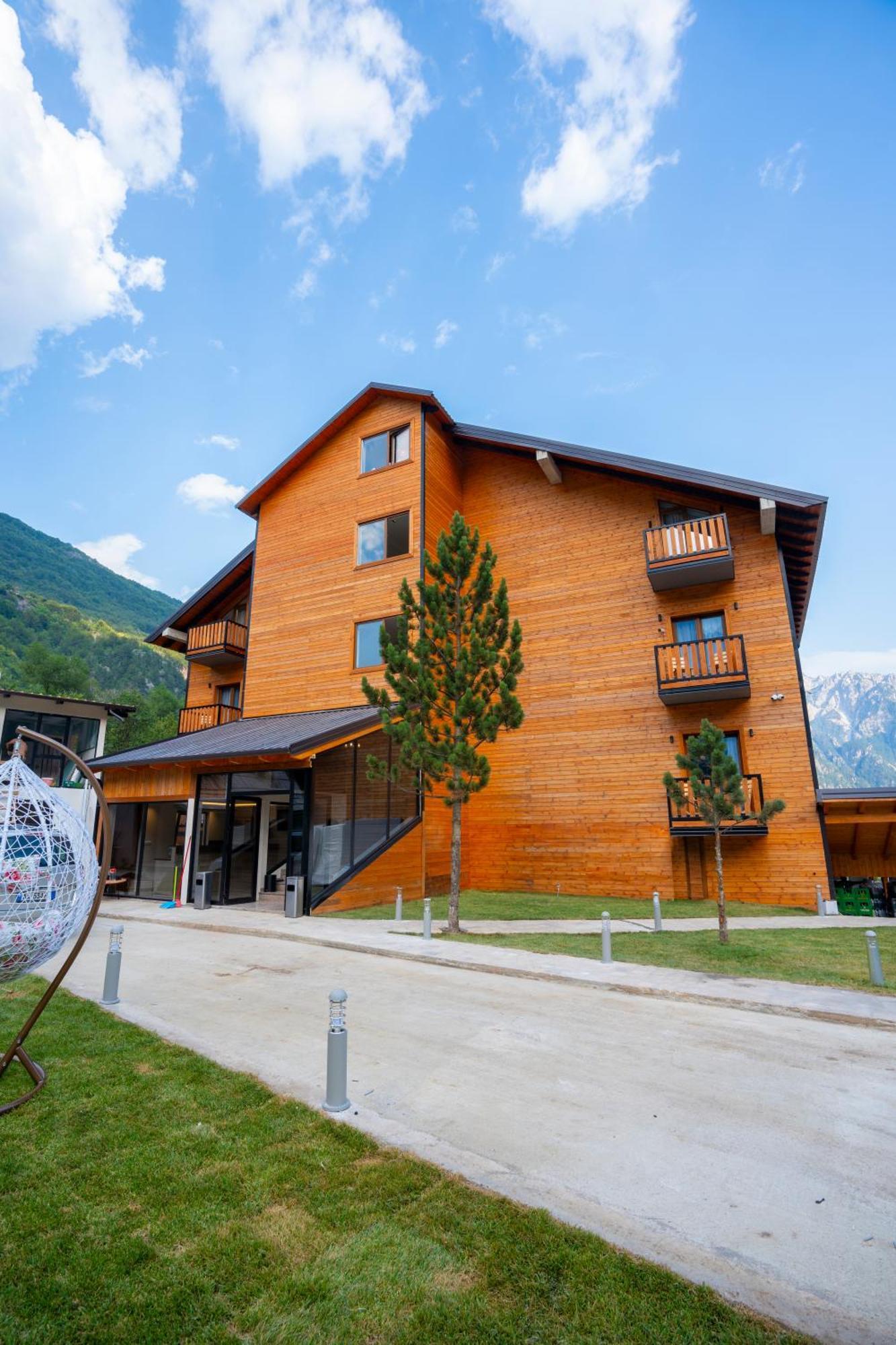 Hotel Jezerca Theth Bagian luar foto