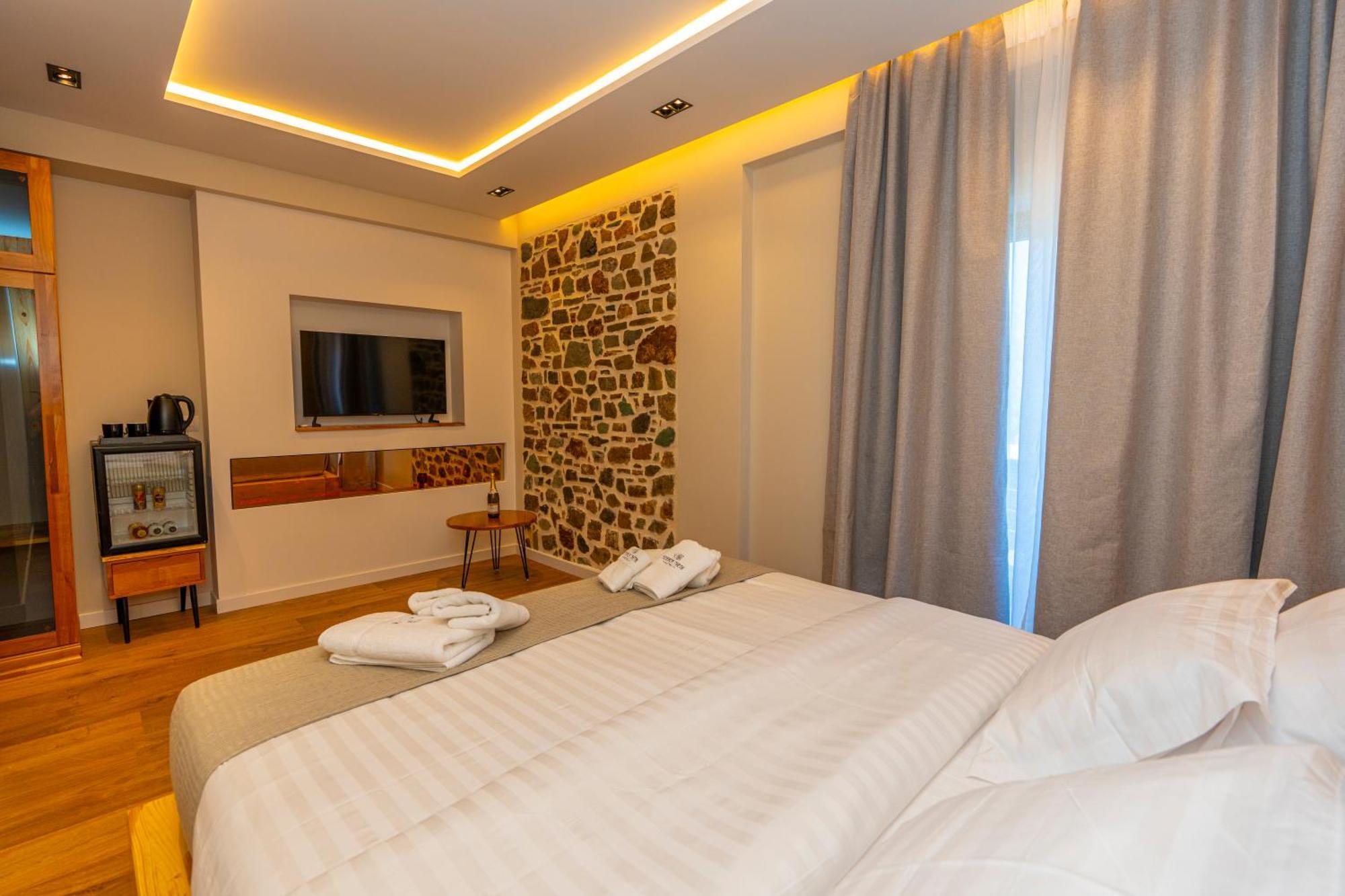 Hotel Jezerca Theth Bagian luar foto