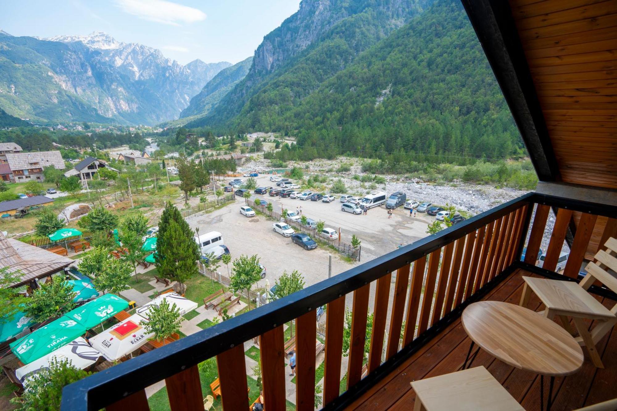 Hotel Jezerca Theth Bagian luar foto