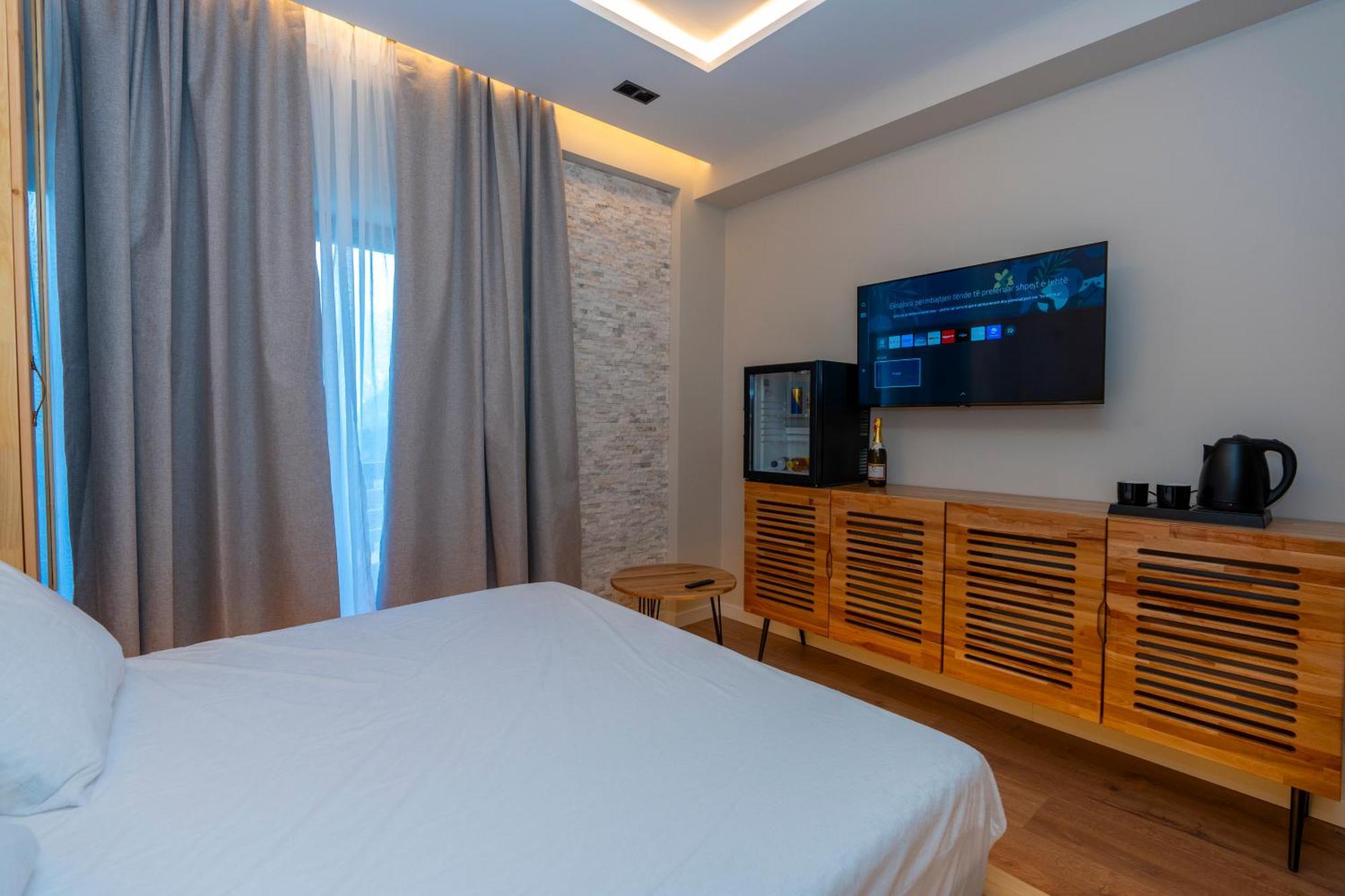 Hotel Jezerca Theth Bagian luar foto